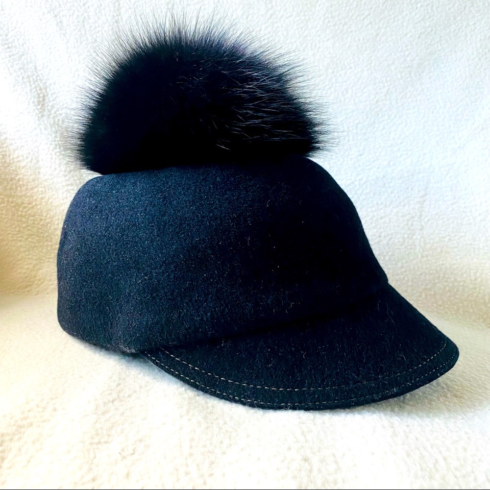 Eric Javits Pom Pom Cap